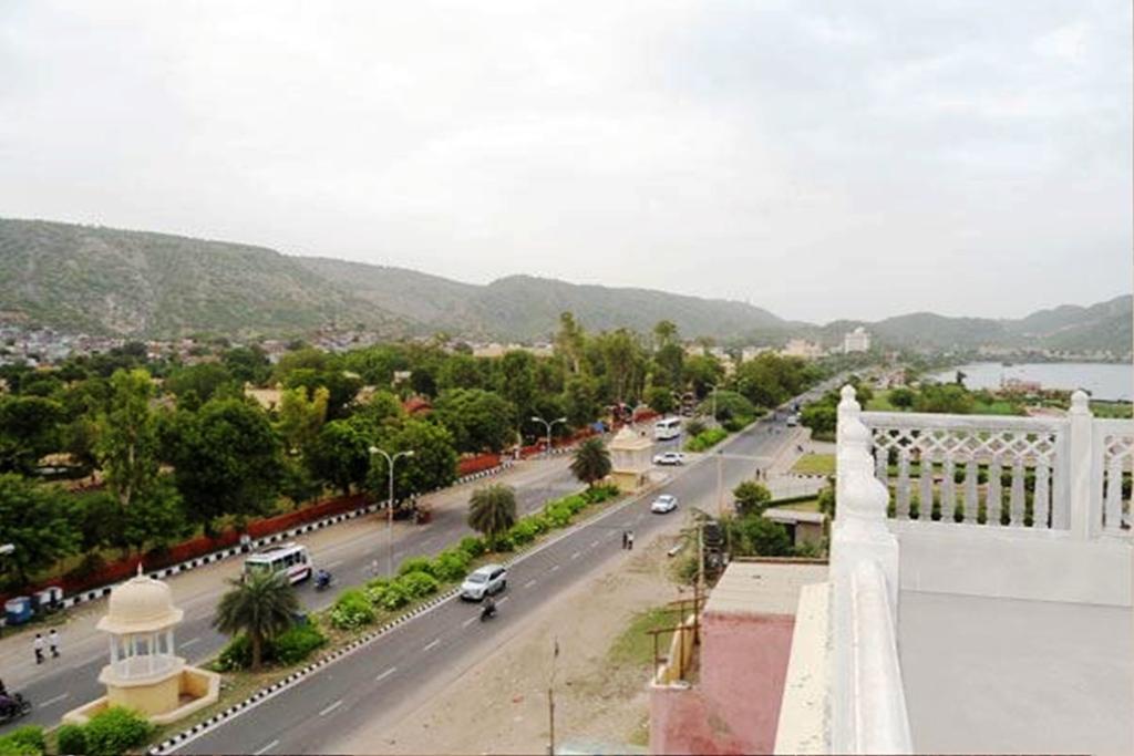 Hotel Malak Mahal Palace Джайпур Екстериор снимка