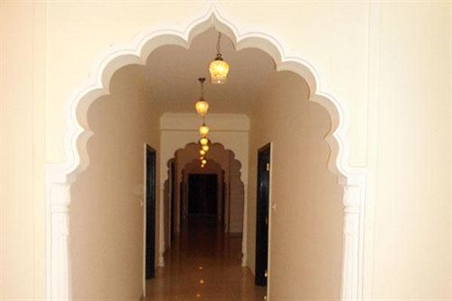 Hotel Malak Mahal Palace Джайпур Екстериор снимка